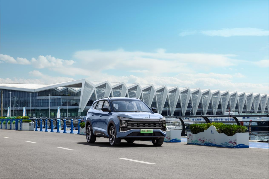 9.98-14.98万元  大七座电混SUV  z6com·尊龙X8 E家正式上市729.png